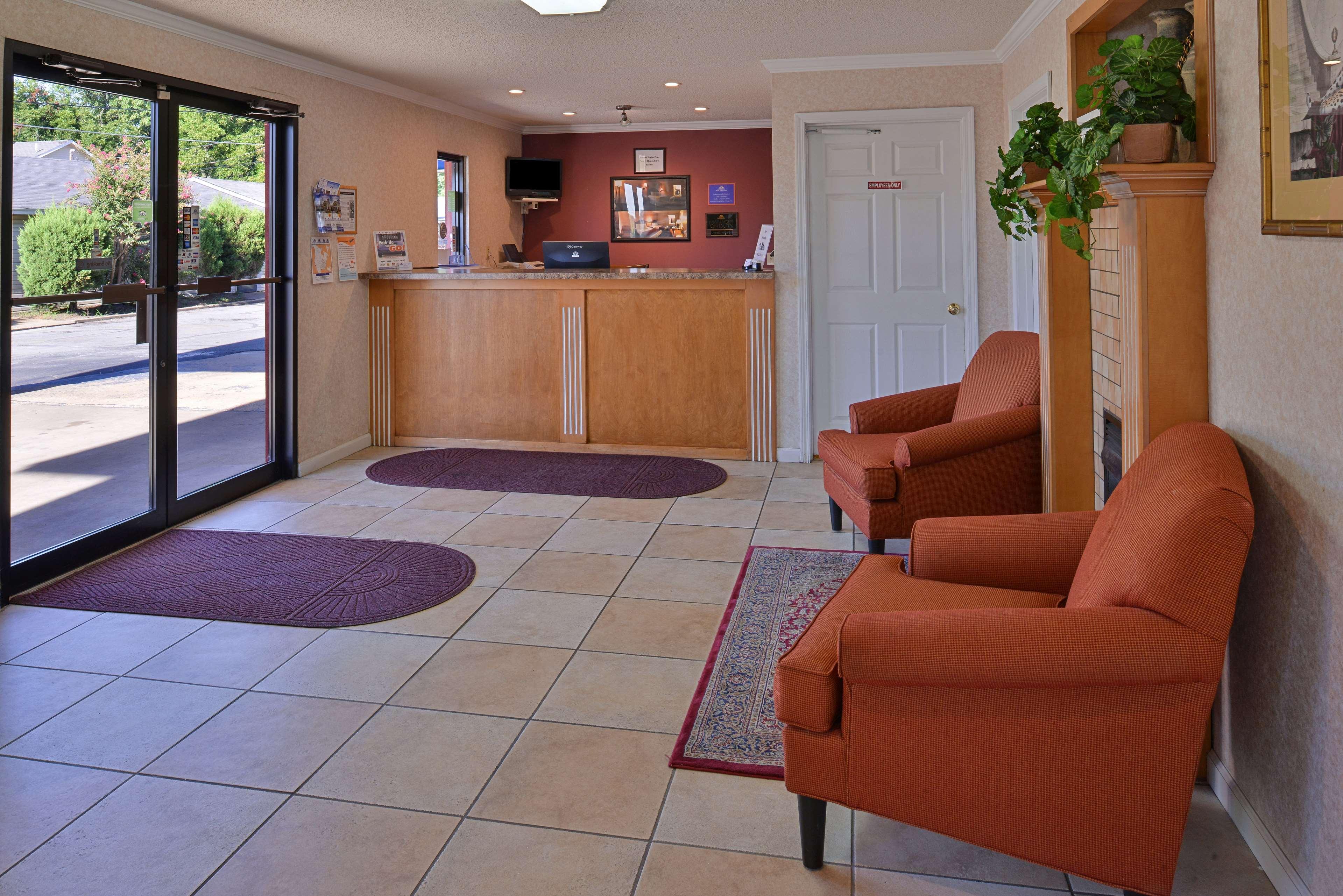 Americas Best Value Inn And Suites Blytheville By Sonesta Экстерьер фото