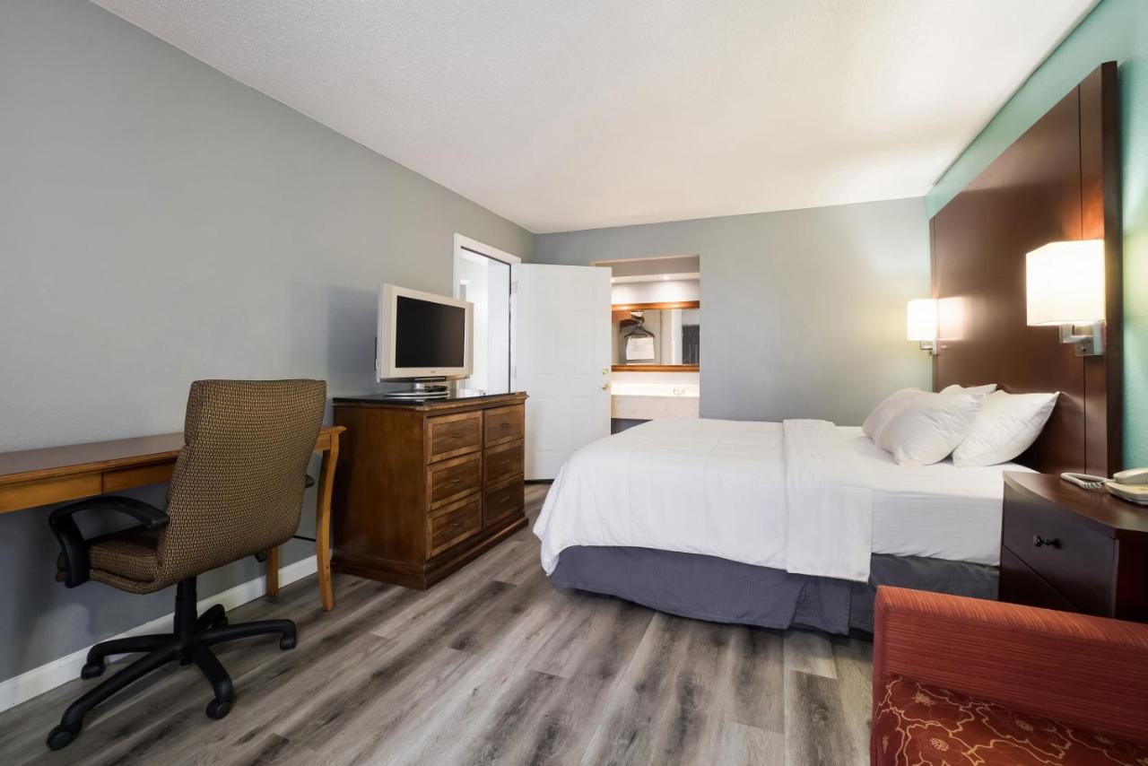 Americas Best Value Inn And Suites Blytheville By Sonesta Экстерьер фото